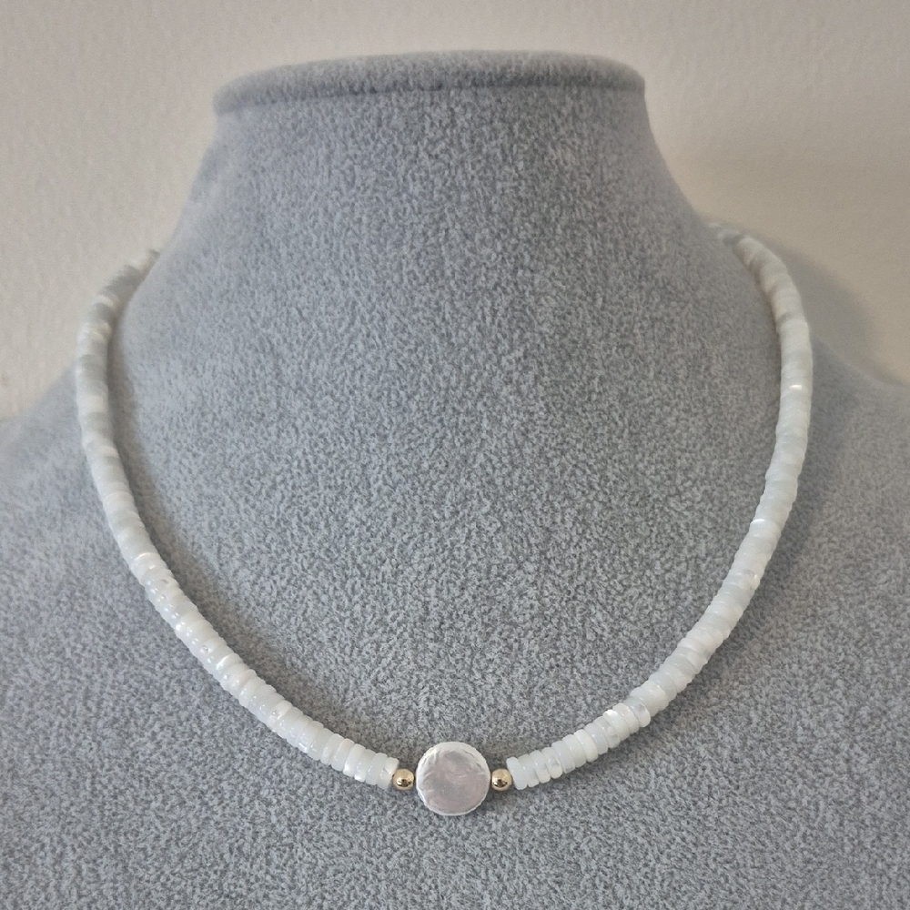 Natural Mother.of Pearl White Slices Of Pearl Rings & Pearl Coin Choker,Braclet